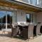 Lakeside property with spa access on a nature reserve Swans Rest HM103 - Somerford Keynes