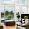 Lakeside property with spa access Thistledown HM25