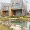 Roof terrace lakeside with access into Spa on a nature reserve Water Garden 9 WG9 - 萨默福德凯恩斯