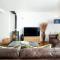 Lakeside property with spa access on a nature reserve Ruby Cottage MV04