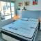 Bermudas apartamento con piscina y garaje en Benidorm