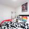 Nhyira Private Parking CHic Three Bedrooms Garage 2 Shower rooms Classy Home