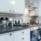 Nhyira Private Parking CHic Three Bedrooms Garage 2 Shower rooms Classy Home