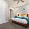 HostWise Stays - Free Garage Parking, Gym, City Views! - Pittsburgh