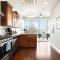 HostWise Stays - The Washington at Chatham - Free Parking, Private Gym, Skyline Views! - 匹兹堡