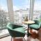 HostWise Stays - The Washington at Chatham - Free Parking, Private Gym, Skyline Views! - 匹兹堡