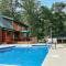 Rustic Cabin with seasonal Pool & Fire Pit - close to to Bike Path - Celina