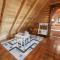 Rustic Cabin with seasonal Pool & Fire Pit - close to to Bike Path