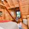 Rustic Cabin with seasonal Pool & Fire Pit - close to to Bike Path