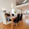 Family friendly lakeside property in a nature reserve The Mallows HM81