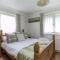 Queen Bower Farm Lodge
