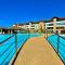 Condomínio Mediterranee Residence por Be My Guest