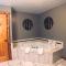 Sojourner's Lodge & Log Cabin Suites - Dundee