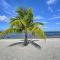 Key Largo Home with Dock and Private Beach Access - 基拉戈