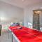 Hot Tub, Fire Pit and Game Room Tobyhanna Home!