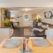 King bed open floorplan in heart of Bham