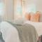 King bed open floorplan in heart of Bham