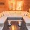 Amenity Packed A-frame Cabin With Two Bedrooms And Loft - غينزفيل