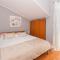 Apartments Ivica - Vodice