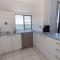 Sunrise @ the Point - Lovely 2 bdr unit with Pool - Soldiers Point