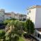 Seaview apartment with roof terrace