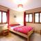 Chalet au Mont-Dore, 300m du centre, 6 pièces, garage, terrain pentu, idéal 8 pers, animaux non acceptés. - FR-1-608-4