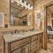 Broken Bow Cabin Deck with Hot Tub and Pool Table! - بروكن بو
