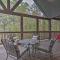 Broken Bow Cabin Deck with Hot Tub and Pool Table! - بروكن بو