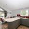 1 Oak Park