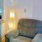 Luxurious 3 BR Rustic Apartment Overlooking Huge Garden - For Families and Couples