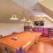 Luxury Estate Private Hot Tub and Pickleball Court