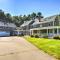 Large Kennebunk Home, Walk to Beach Less Than 2 Mi to Town - Kennebunk