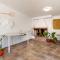 3 Bedroom Nice Home In Bedmar