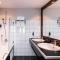 No 8 Bed & Bar