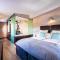 No 8 Bed & Bar
