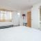 Entire Lovely family home with Parking, Wifi, Netflix, self check-in - 伦敦