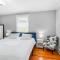 Homey Lodge - Cozy home / Walk to Revolution Mill / Near Downtown / Perfect for groups and family / Free parking