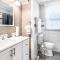 Homey Lodge - Cozy home / Walk to Revolution Mill / Near Downtown / Perfect for groups and family / Free parking