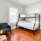Homey Lodge - Cozy home / Walk to Revolution Mill / Near Downtown / Perfect for groups and family / Free parking