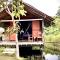 Frog Garden Hut