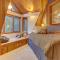 Cedar Creek Hideaway - Meredith Lodging