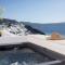 ArmonOia Suites Santorini