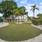 Bayshore Yacht & Tennis 216