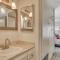 SW Arizona decorated 1 bedroom condo pool/hot tub