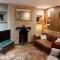 Characterful Cottage near the Sea, Beach, Pier & Shops