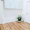 Cheerful 2-Bedroom House Free Parking, No Pets, No Smoking - مونتيري بارك