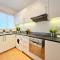 Central 2 Bedroom Apt Terrace and Pool