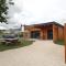 Chalet cosy climatisé avec parking et Internet