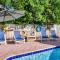 4 bd Near beach spacious solar heated pool waterfront home
