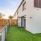 Isabels wing! A stunning 2 bedroom Property